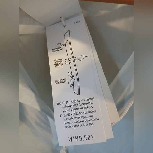 Adidas Women's Cropped Wind.rdy Windbreaker Size Medium NWT - Picture 10 of 12